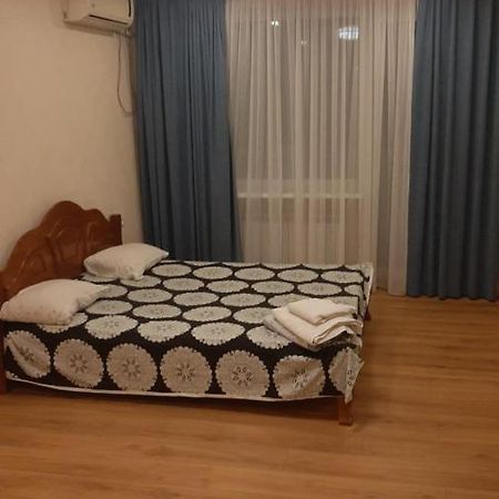Lux Apartment Вокзал. Надежды Алексеенко 30 Dnjepropetovsk Buitenkant foto